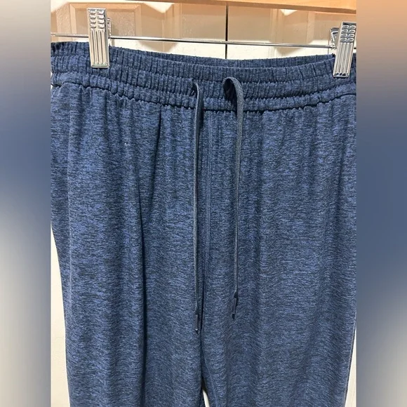 Outdoor Voices CloudKnit Sweatpants in Navy , size Small - Picture 7 of 10